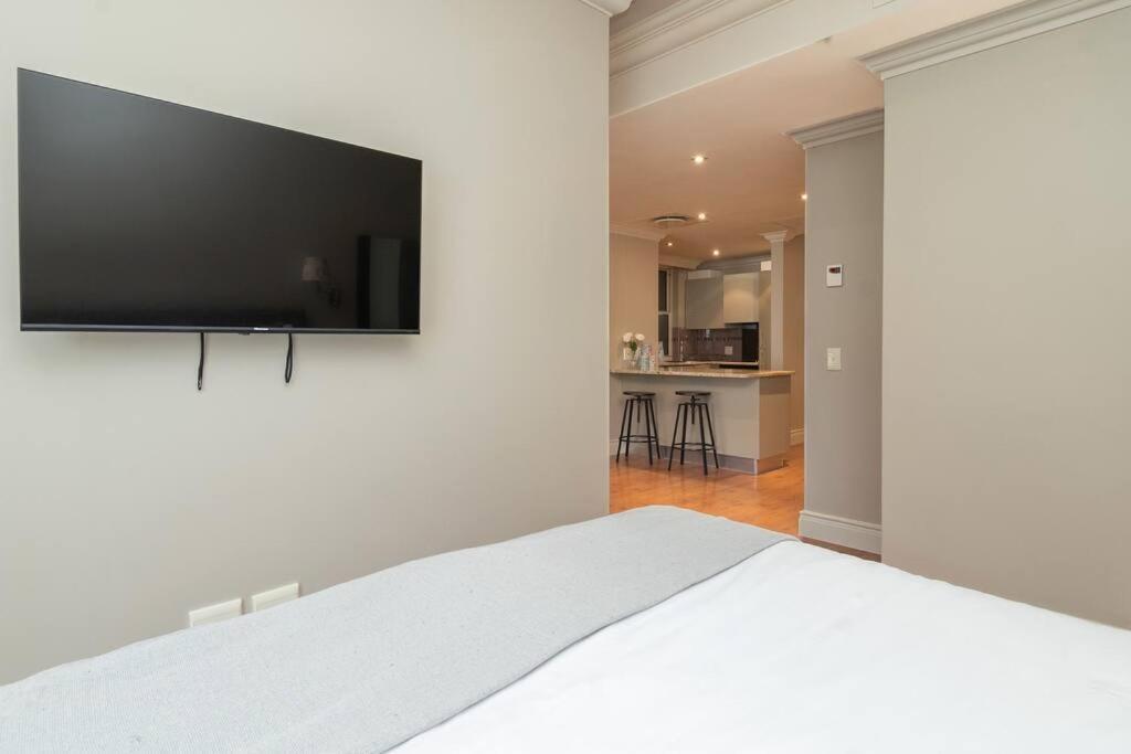 Point Luxury Apartment *